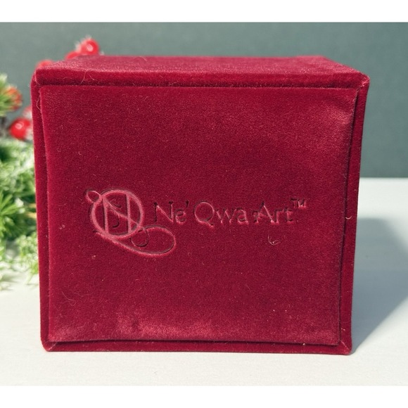 BEAUTIFUL Ne'Qwa Art Gifts of Peace Hand Painted Cardinal Ornament 713114 EUC - Picture 2 of 12